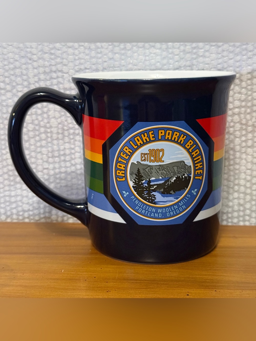Pendleton Woolen Mills Crater Lake Park Blanket Mug 18 oz Navy Blue